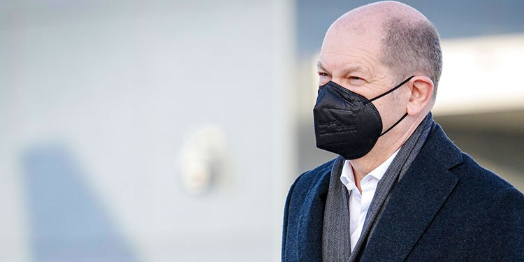 Líder alemán llega a Ucrania entre temores de invasión rusa