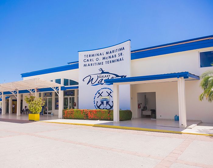 Por cuestiones climáticas suspenden servicio de ferry hacia Islas de la Bahía Por cuestiones climáticas suspenden servicio de ferry hacia Islas de la Bahía