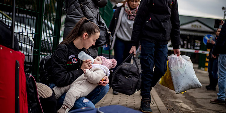 Países y organismos se disponen a acoger masivamente a refugiados ucranianos