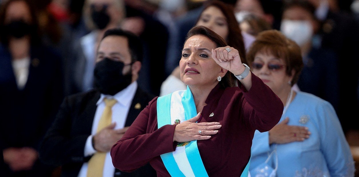 Xiomara Castro cumple un mes como presidenta con polémicas y arresto de exgobernante Xiomara Castro cumple un mes como presidenta con polémicas y arresto de exgobernante