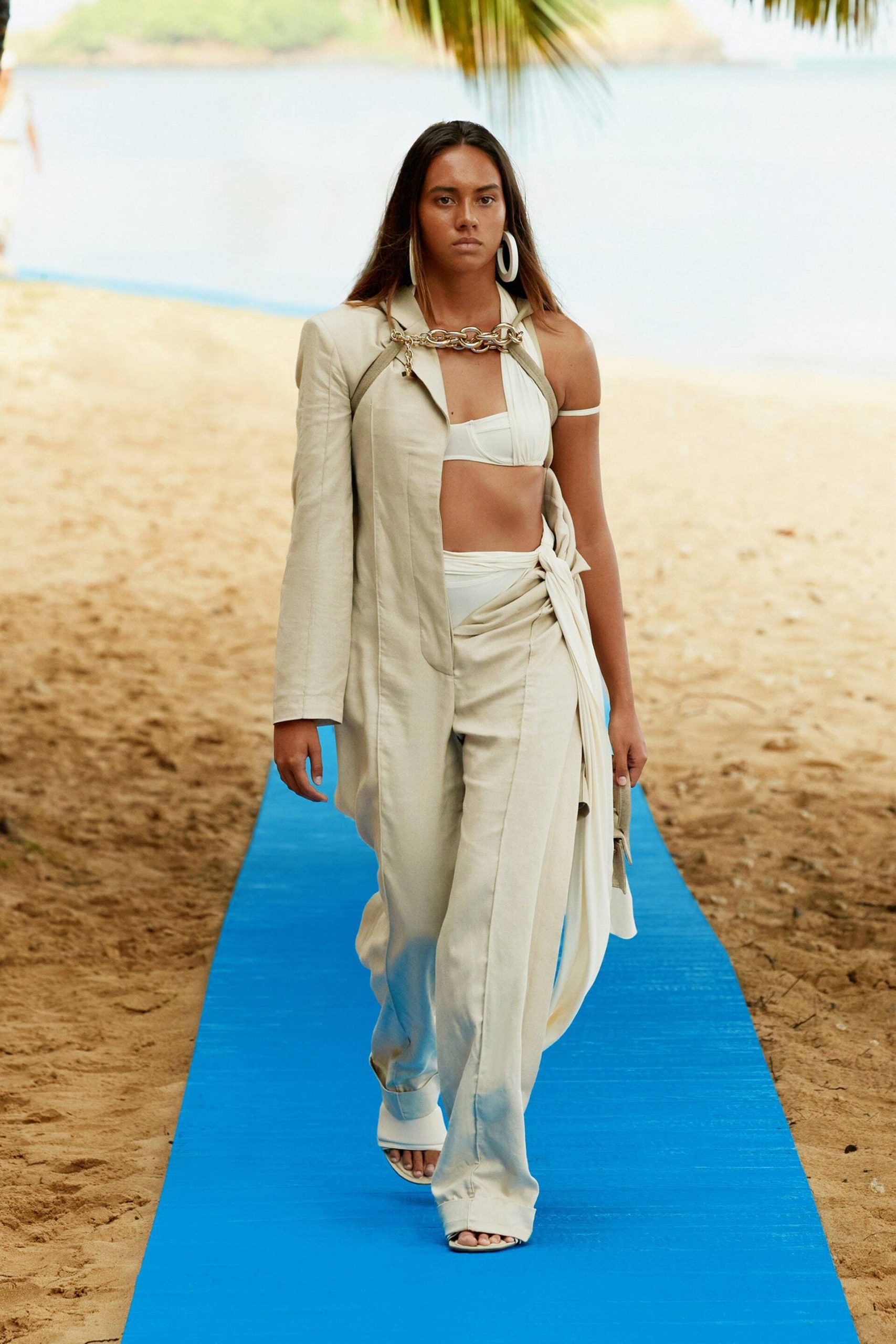 00003-jacquemus-spring-2022-ready-to-wear-credit-brand