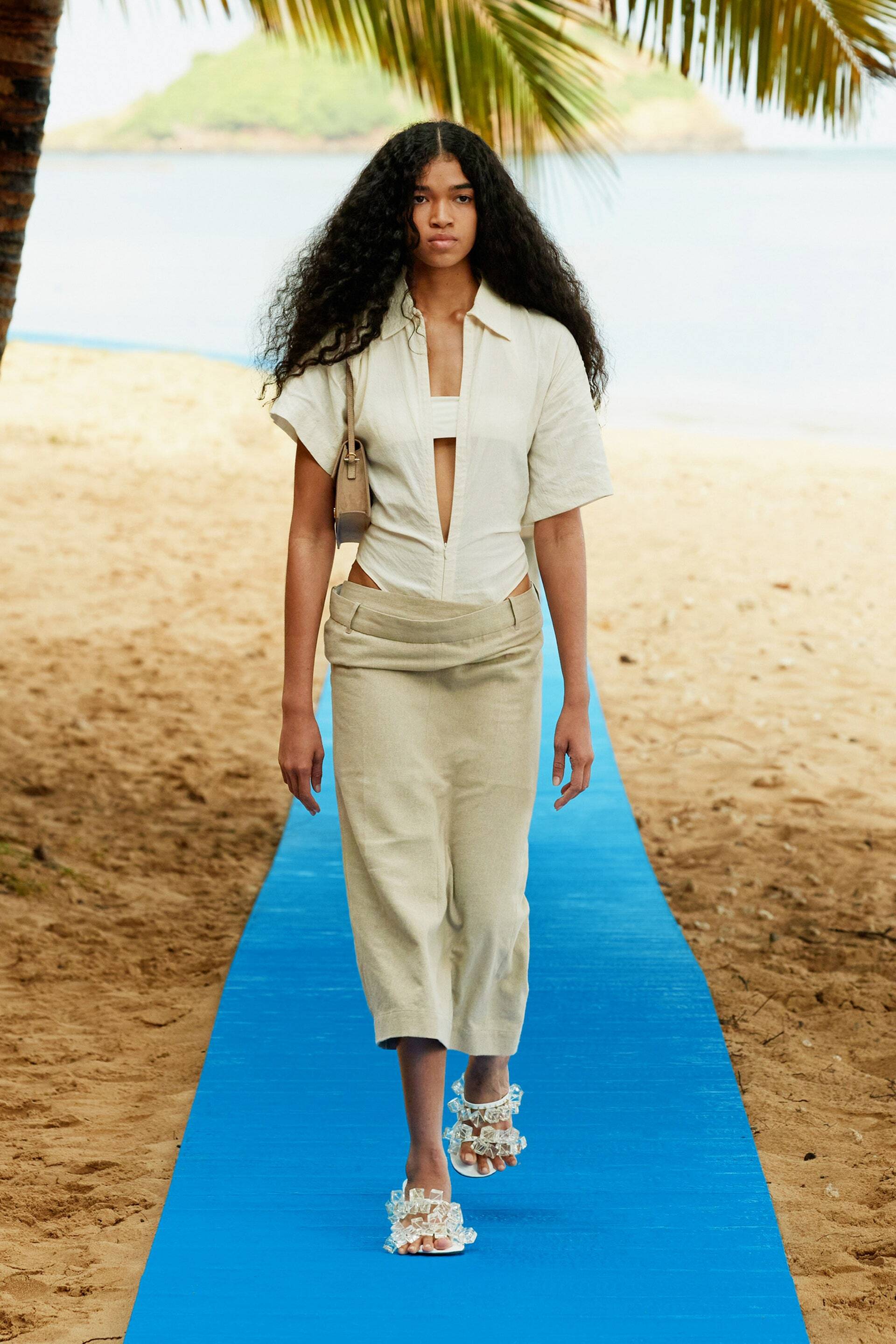 00006-jacquemus-spring-2022-ready-to-wear-credit-brand