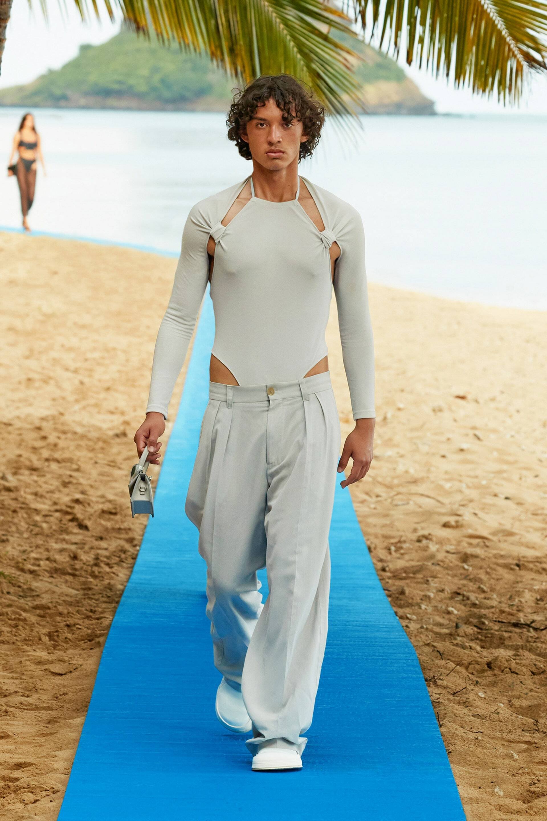 00051-jacquemus-spring-2022-ready-to-wear-credit-brand