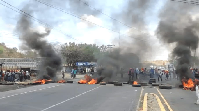 ¡Protesta! Productores de Ockra bloquean desvío a Santa Elena, Choluteca