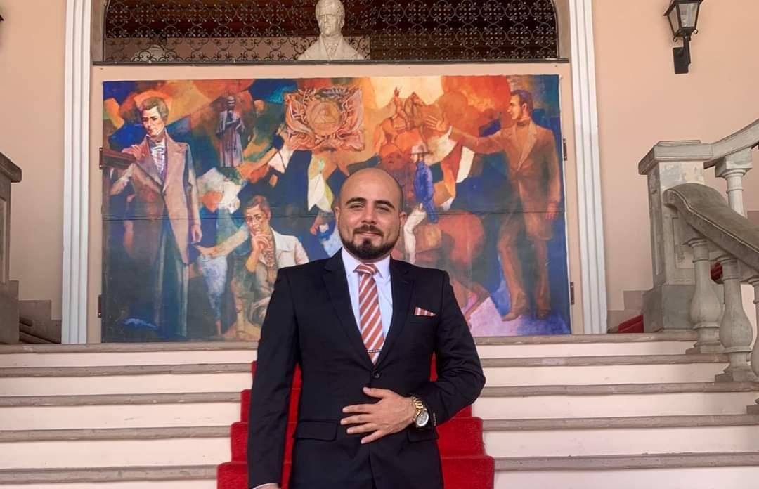 Diputado del PSH propone que se vendan las bombas lacrimógenas para invertir en lucha contra el cáncer de mama Diputado del PSH propone que se vendan las bombas lacrimógenas para invertir en lucha contra el cáncer de mama