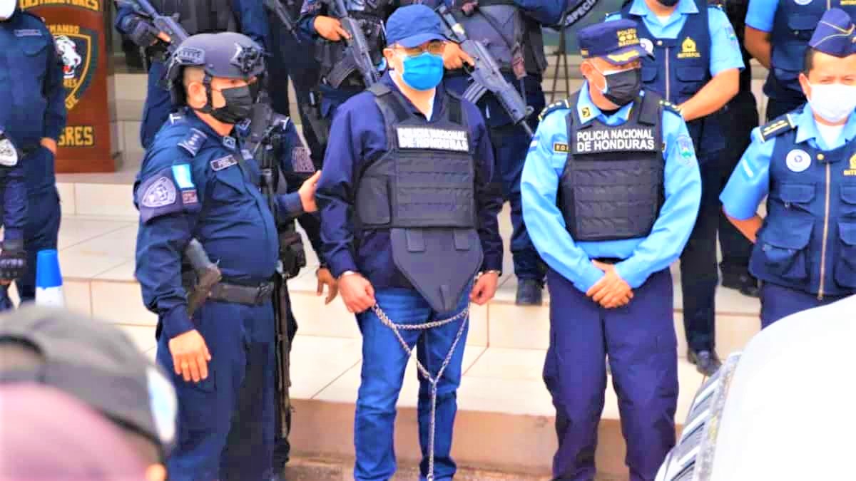 PGR pide al Ministerio Público incautar bienes del expresidente Hernández