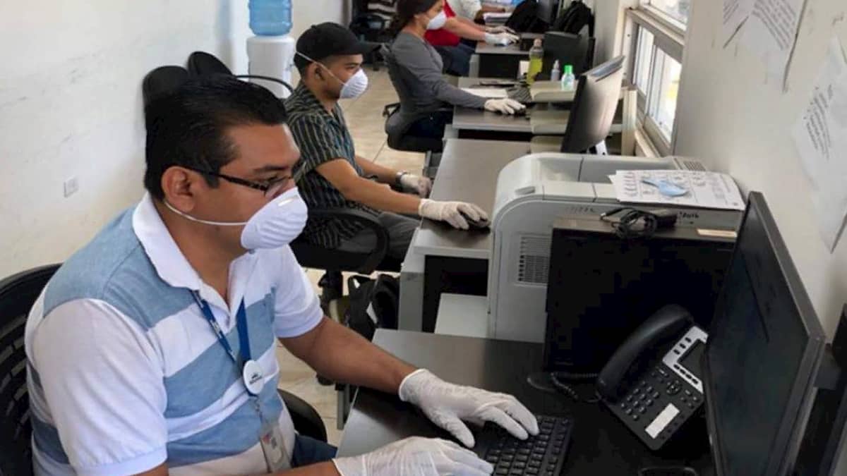 Unos 30,000 empleados públicos en riesgo a ser despedidos por cambio de gobierno: Andeph Unos 30,000 empleados públicos en riesgo a ser despedidos por cambio de gobierno: Andeph