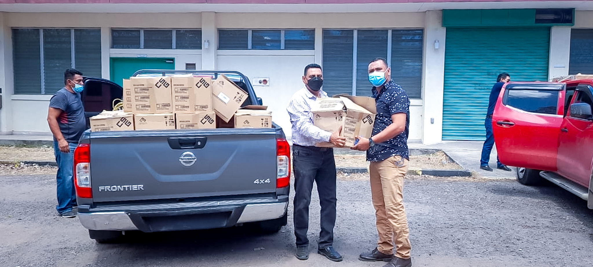 Alrededor de 600 escuelas de Honduras reciben material de bioseguridad Alrededor de 600 escuelas de Honduras reciben material de bioseguridad