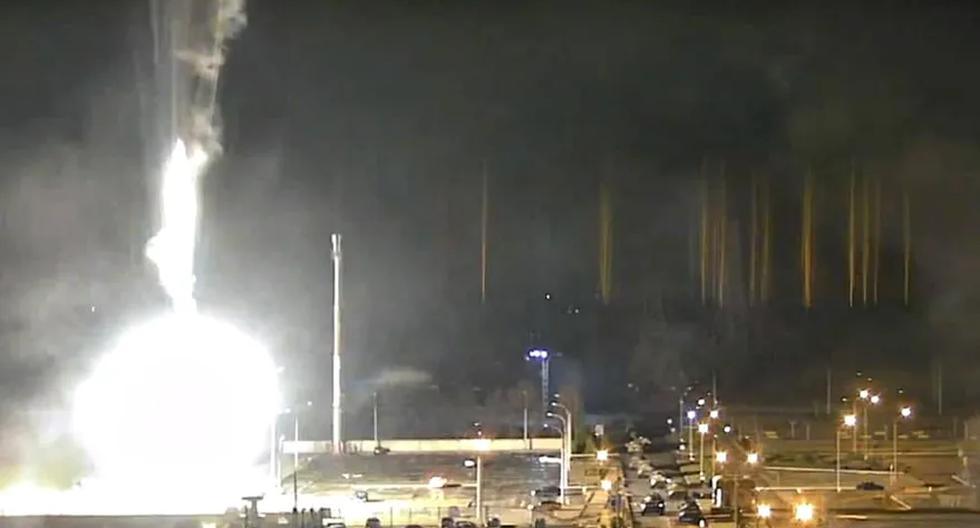 Rusia bombardea Zaporiyia, la central nuclear más grande de Europa Rusia bombardea Zaporiyia, la central nuclear más grande de Europa