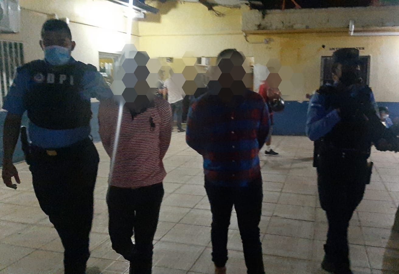 Arrestan a sospechosos por trafico de 23 personas de diferentes nacionalidades en El Paraíso Arrestan a sospechosos por trafico de 23 personas de diferentes nacionalidades en El Paraíso