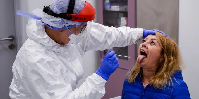 Nasal o de saliva: qué prueba detecta más rápido al COVID-19 Nasal o de saliva: qué prueba detecta más rápido al COVID-19