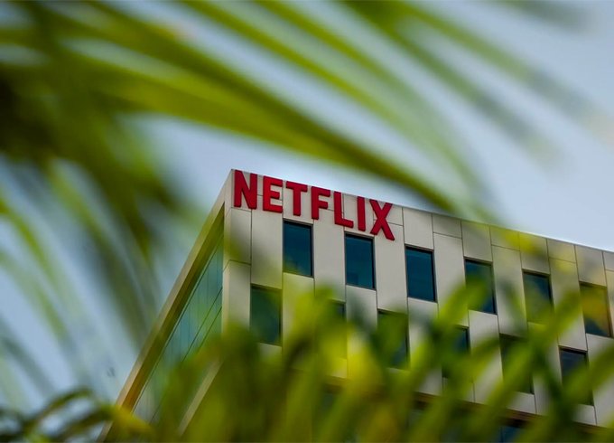 Netflix suspende sus operaciones en Rusia por la guerra en Ucrania Netflix suspende sus operaciones en Rusia por la guerra en Ucrania