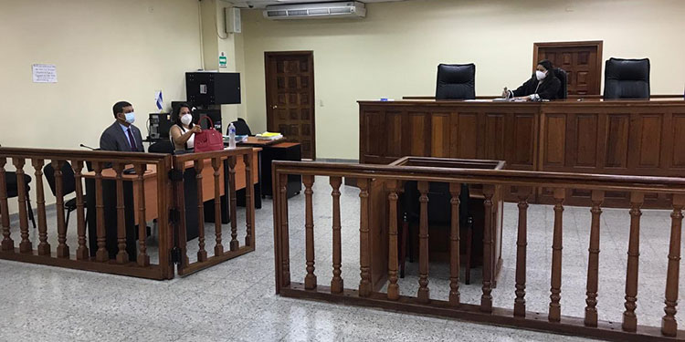 MP solicita reprogramar audiencia contra el capitán Santos Orellana MP solicita reprogramar audiencia contra el capitán Santos Orellana