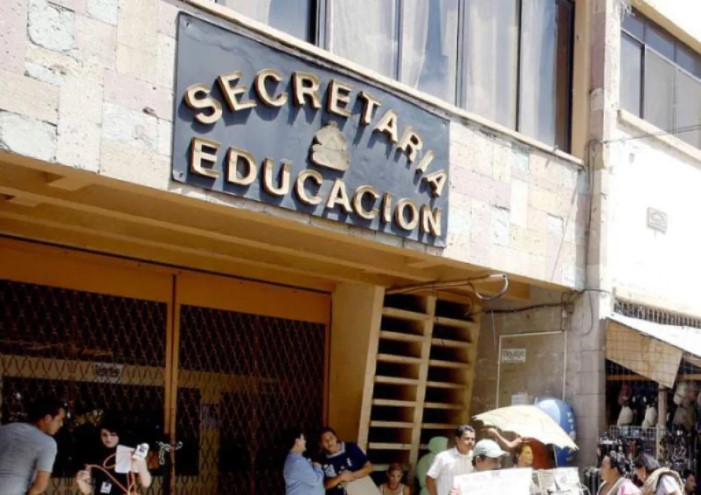 Encuentran 500 plazas «fantasmas» en la Secretaría de Educación Encuentran 500 plazas «fantasmas» en la Secretaría de Educación