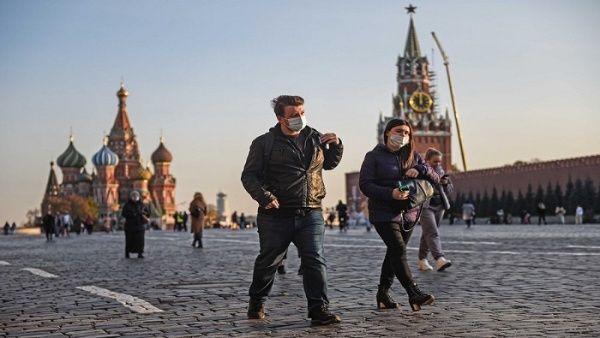 Autoridades de Moscú suspenden uso obligatorio de mascarillas Autoridades de Moscú suspenden uso obligatorio de mascarillas
