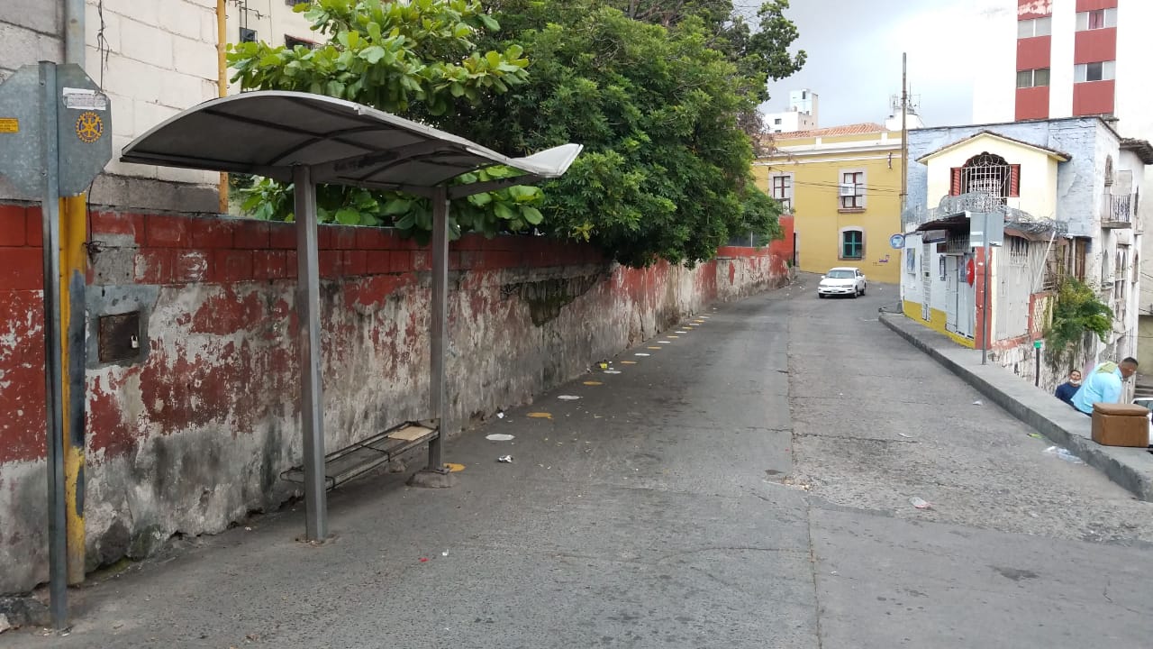 Punto de taxis Kennedy-Centro cierra operaciones por aumento al cobro de extorsión Punto de taxis Kennedy-Centro cierra operaciones por aumento al cobro de extorsión