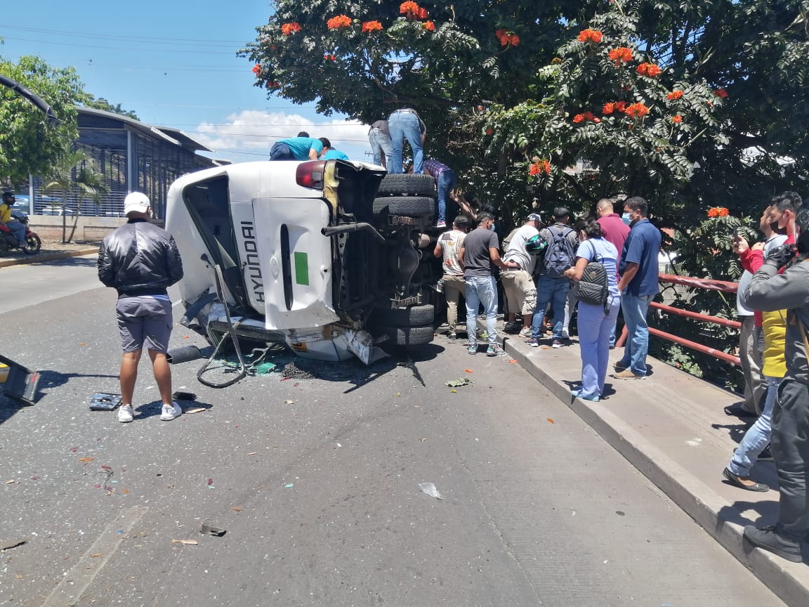 Más de siete heridos deja accidente en el bulevar Suyapa de la capital