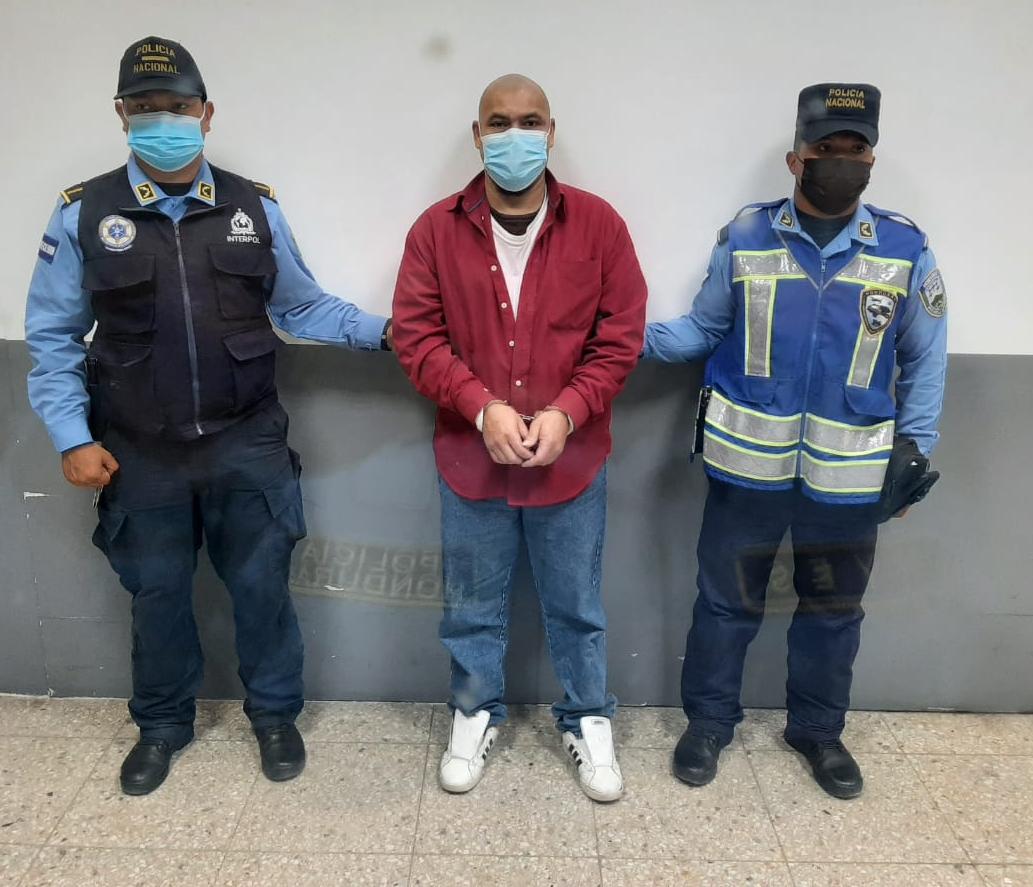 Interpol captura a dos hondureños de los más buscados por homicidio y complicidad de homicidios múltiples quienes residían el Louisiana, EEUU