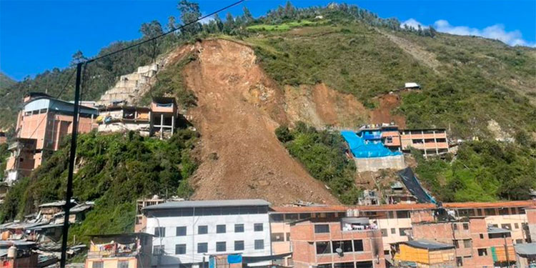 Se elevan a ocho fallecidos por deslizamiento en los Andes de Perú Se elevan a ocho fallecidos por deslizamiento en los Andes de Perú