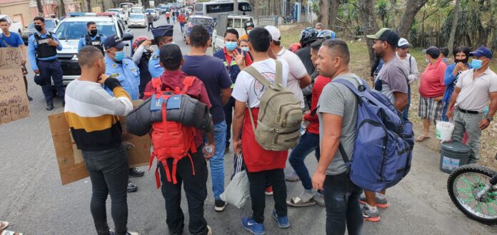 Honduras detiene a 241 migrantes cubanos y nueve traficantes de personas