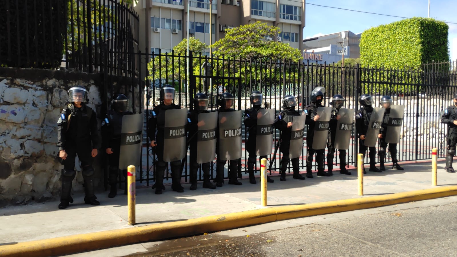 Policía recomienda precauciones durante cualquier protesta a inmediaciones de la CSJ Policía recomienda precauciones durante cualquier protesta a inmediaciones de la CSJ