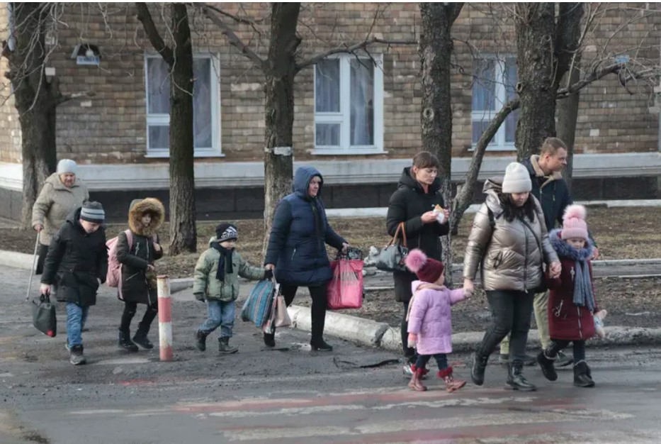 Ucrania rechaza evacuación de civiles hacia Rusia y Bielorrusia Ucrania rechaza evacuación de civiles hacia Rusia y Bielorrusia