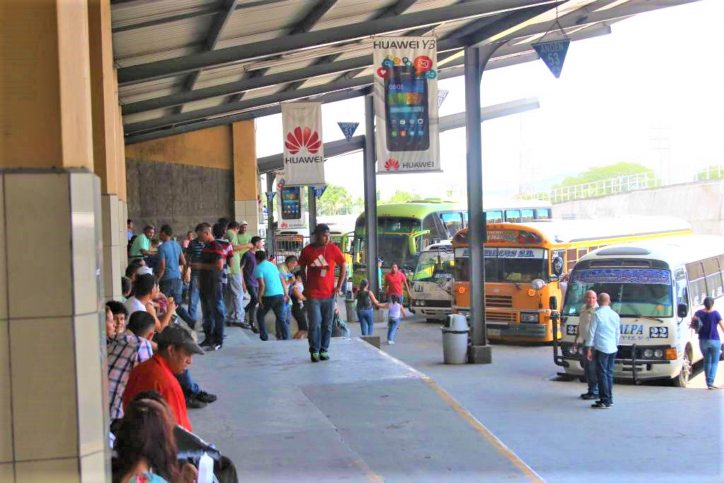 De no solucionarse el problema de la extorsión los transportistas estarían abandonando unidades, según dirigente De no solucionarse el problema de la extorsión los transportistas estarían abandonando unidades, según dirigente