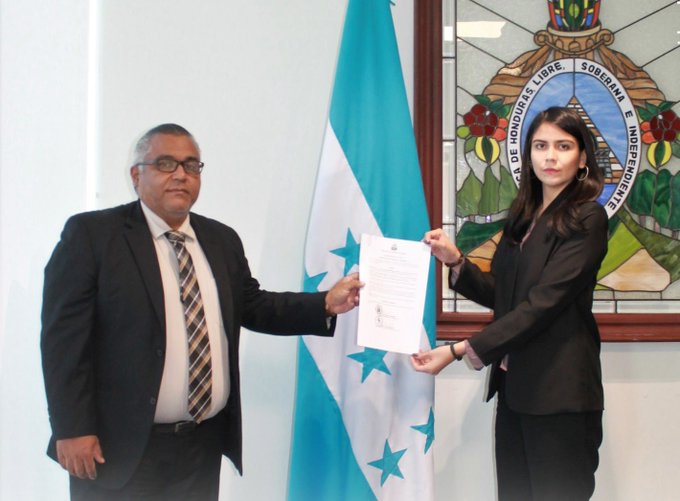 Juramentan al abogado Jorge Adalid Rodríguez como Comisionado de la Interventora del INPREMA Juramentan al abogado Jorge Adalid Rodríguez como Comisionado de la Interventora del INPREMA