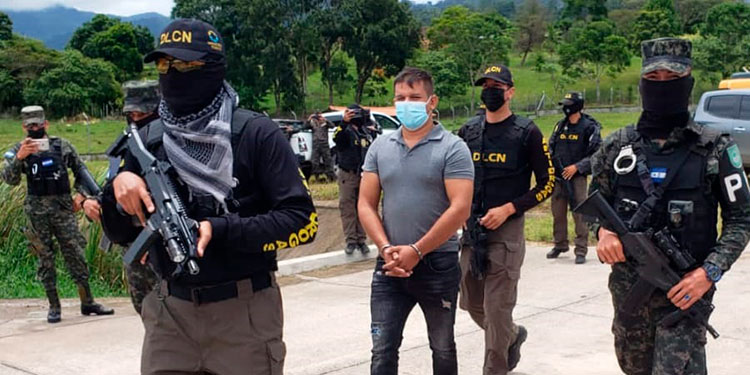 Policía entregará a funcionarios de EEUU a «Teto Santos», primer extraditado del año Policía entregará a funcionarios de EEUU a «Teto Santos», primer extraditado del año