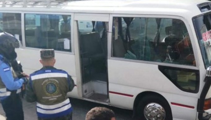 Asesinan a otro conductor de bus rápido en la col. La Laguna de la capital Asesinan a otro conductor de bus rápido en la col. La Laguna de la capital