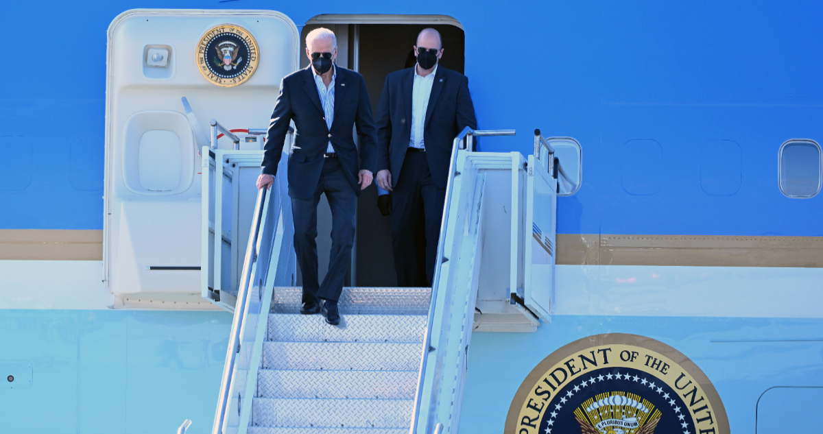 Biden aterriza en Polonia, cerca de la frontera con Ucrania