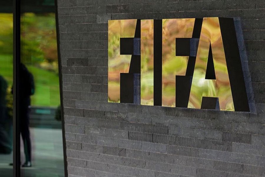 FIFA suspende los contratos de futbolistas extranjeros en Ucrania y Rusia FIFA suspende los contratos de futbolistas extranjeros en Ucrania y Rusia