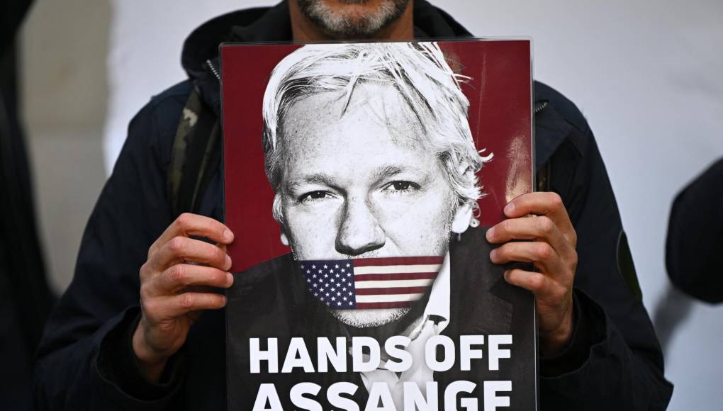 Justicia británica emite orden de extradición a Julian Assange a EEUU