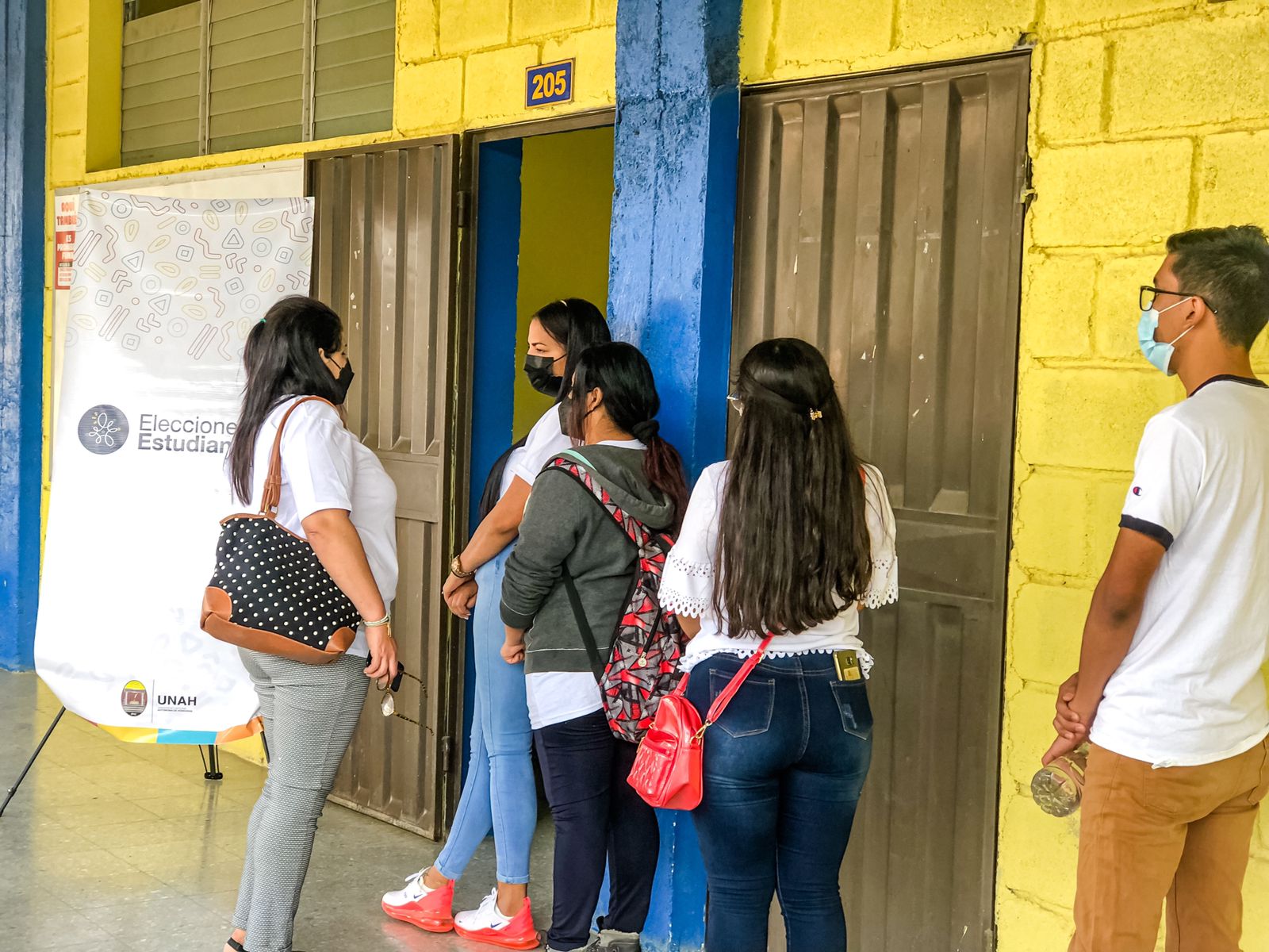 UNAH realiza proceso electoral estudiantil a nivel nacional