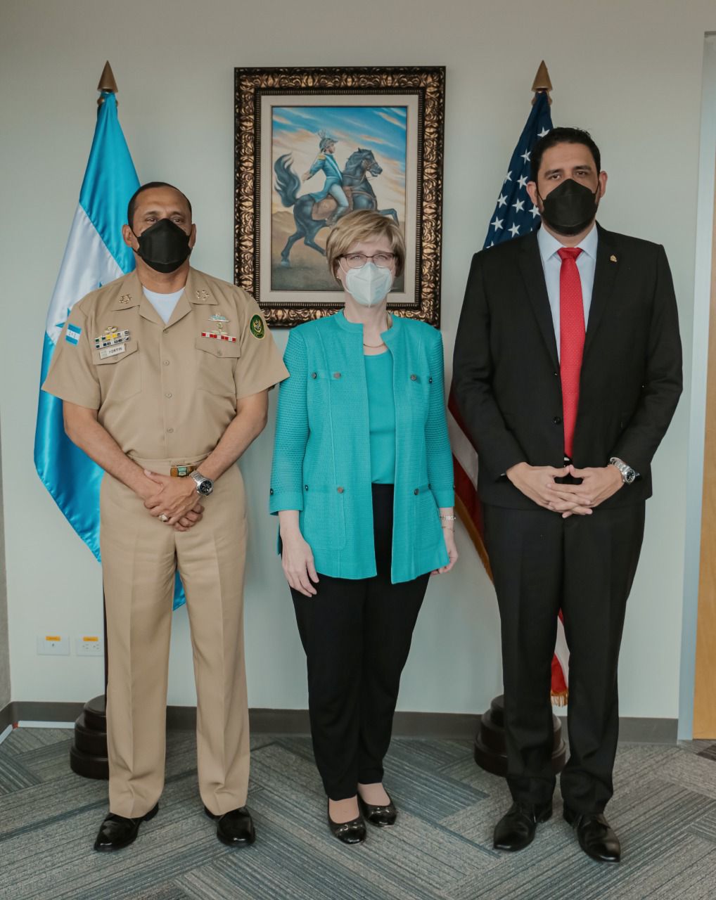 Autoridades de Honduras y EEUU sostienen reunión en el despacho de Defensa Nacional