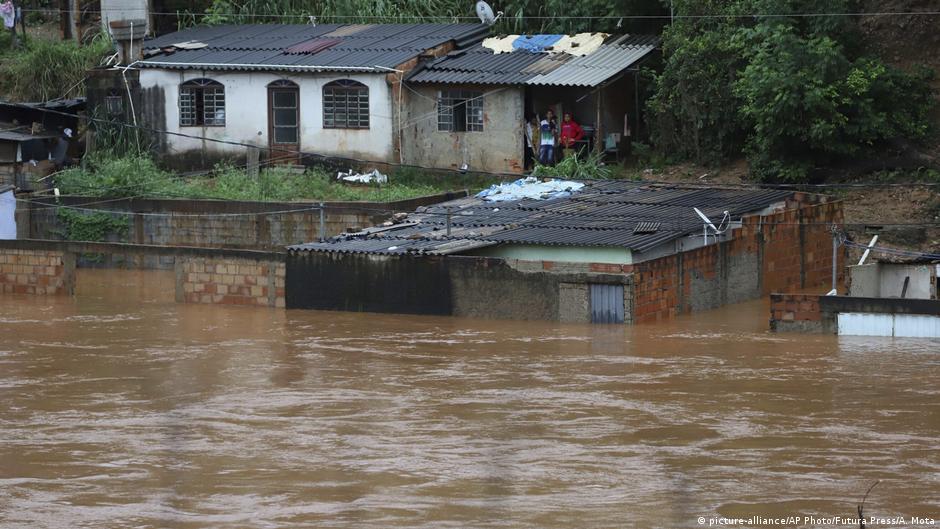 Las graves inundaciones en Sudáfrica suman 398 muertos y 27 desaparecidos