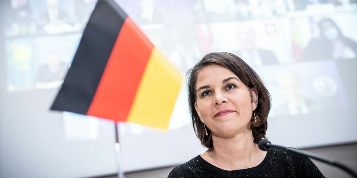 Alemania expulsa a 40 diplomáticos rusos tras matanza de Bucha Alemania expulsa a 40 diplomáticos rusos tras matanza de Bucha