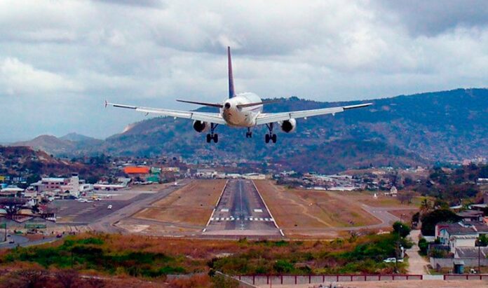 CN busca devolver vuelos regionales al Aeropuerto de Toncontín