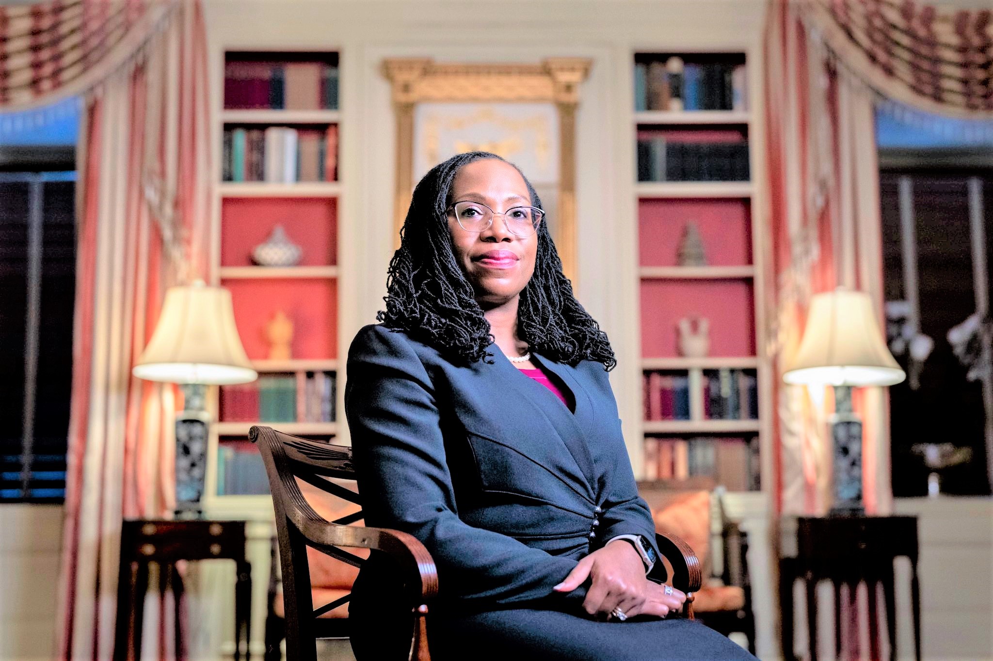 El Senado confirma a Ketanji Brown Jackson, la primera jueza afroestadounidense del Supremo