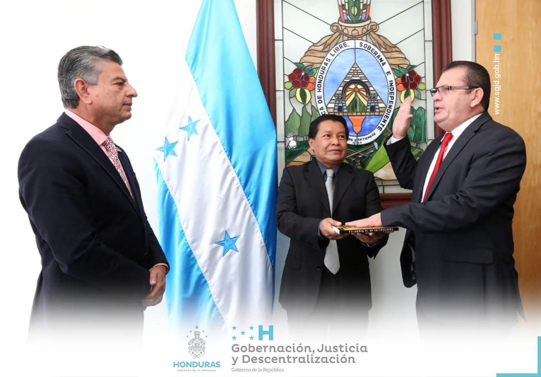 Juramentan a Amable de Jesús Hernández como director interino de Injupemp