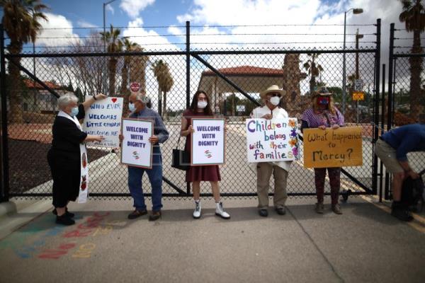 Crecen las denuncias de un presunto trato «atroz» a niños inmigrantes en EE.UU. Crecen las denuncias de un presunto trato «atroz» a niños inmigrantes en EE.UU.