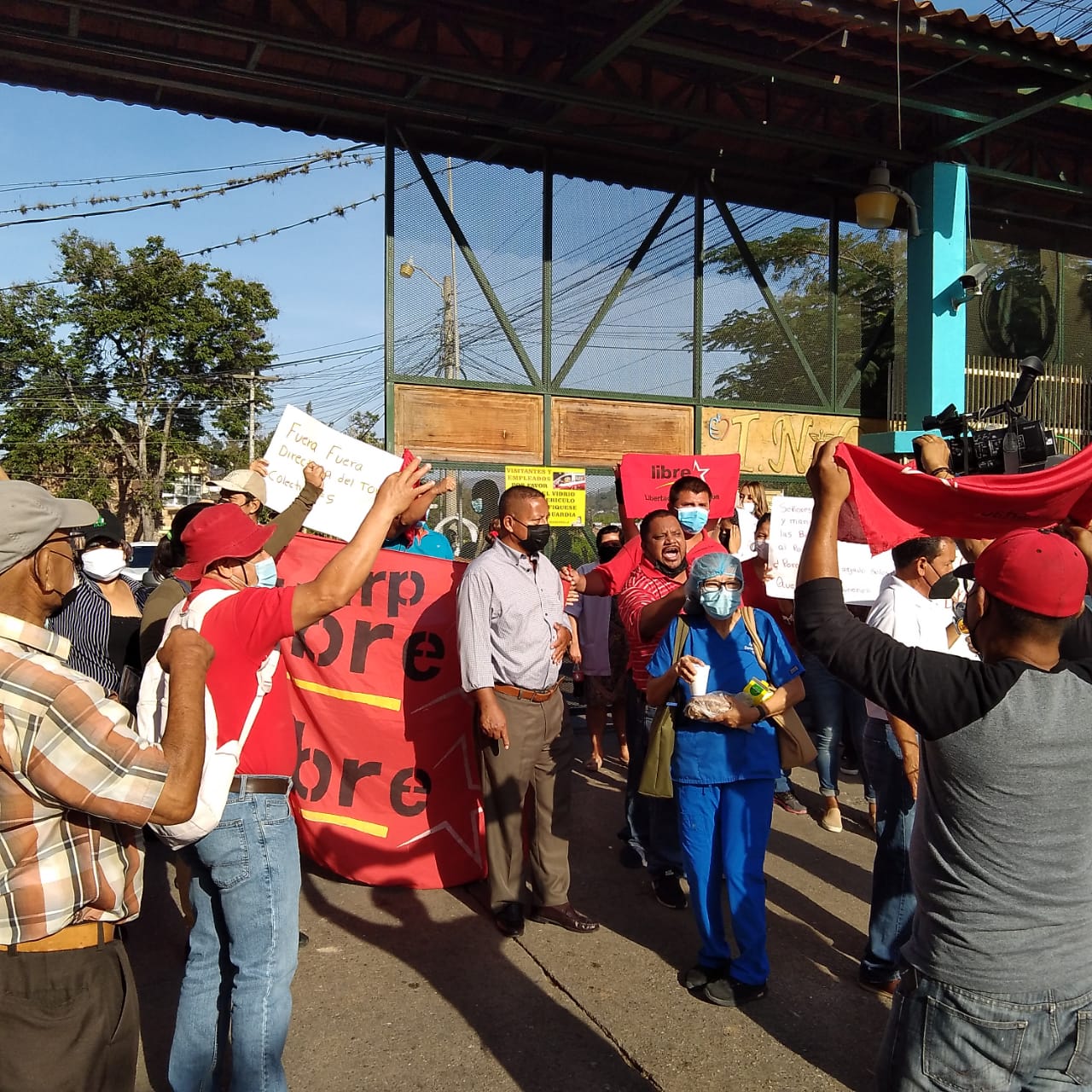 Colectivo de Libre pide «la cabeza» de directora del Hospital El Tórax Colectivo de Libre pide «la cabeza» de directora del Hospital El Tórax