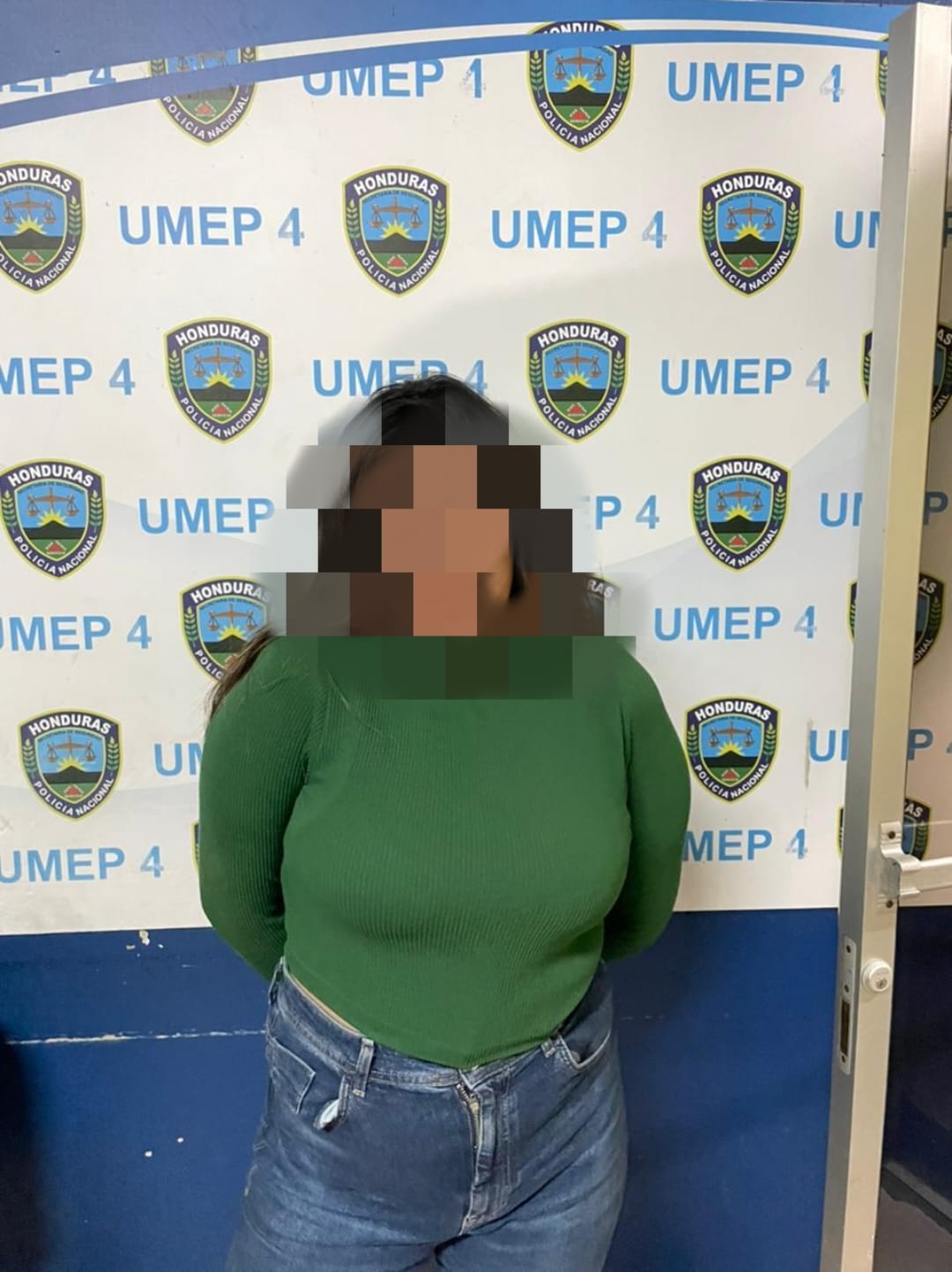 Detienen a una mujer acusada de golpear a su propia madre en la capital 