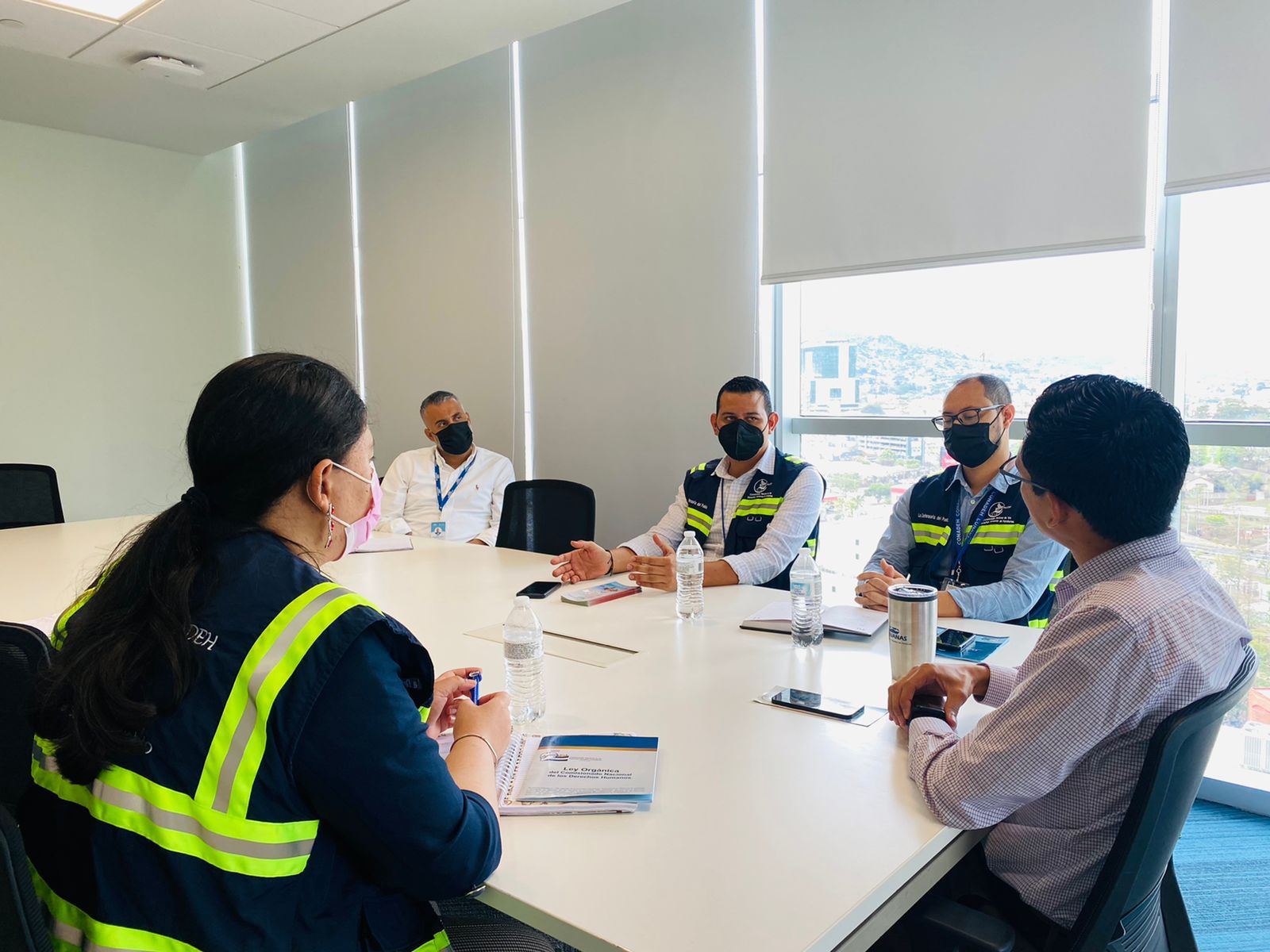 Aduanas Honduras y CONADEH establecen mecanismos para dar cumplimiento a Derechos de los Obligados Tributarios Aduanas Honduras y CONADEH establecen mecanismos para dar cumplimiento a Derechos de los Obligados Tributarios