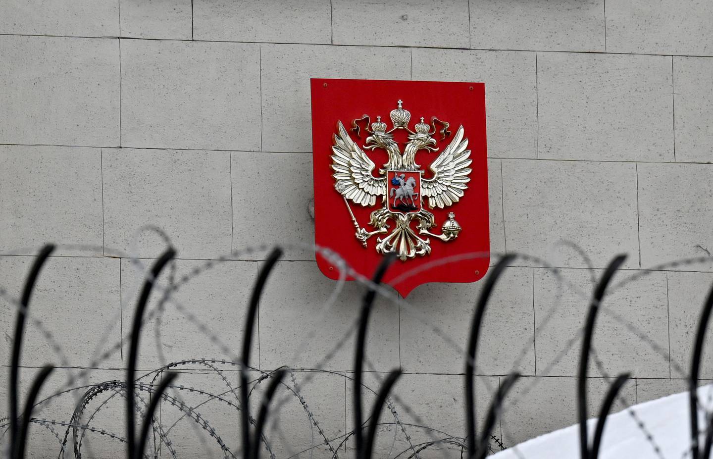 Francia y Alemania anuncian la expulsión de decenas de diplomáticos rusos Francia y Alemania anuncian la expulsión de decenas de diplomáticos rusos