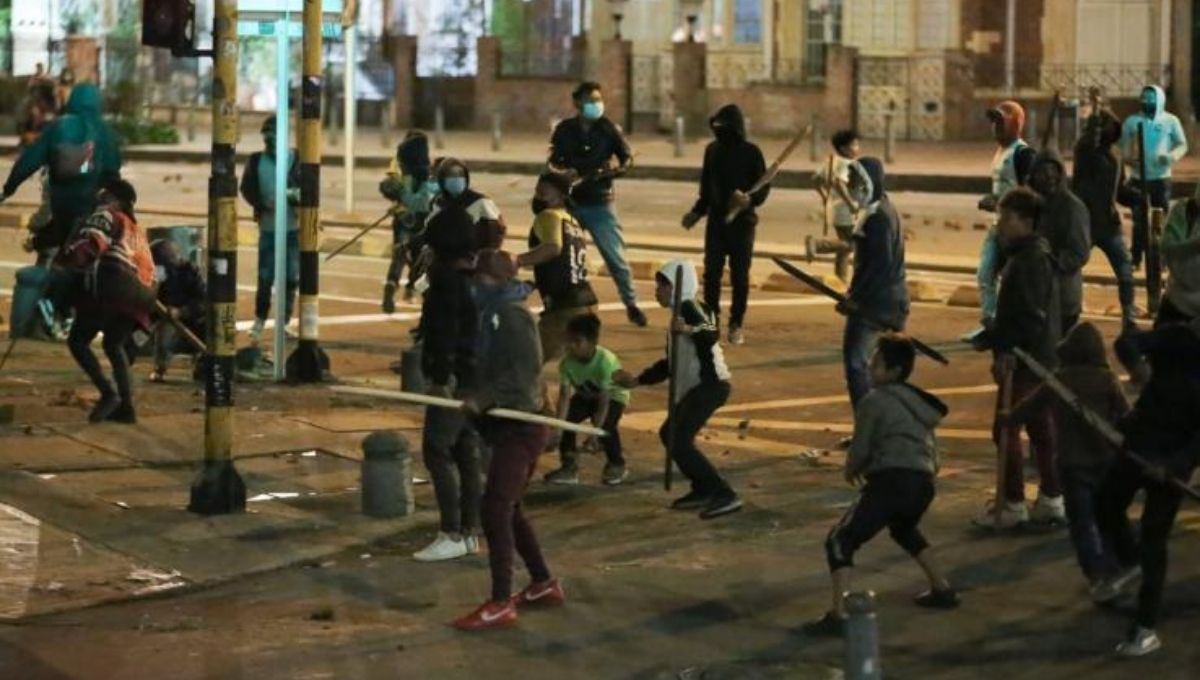 Enfrentamiento entre indígenas y policías deja más de 30 heridos en Bogotá