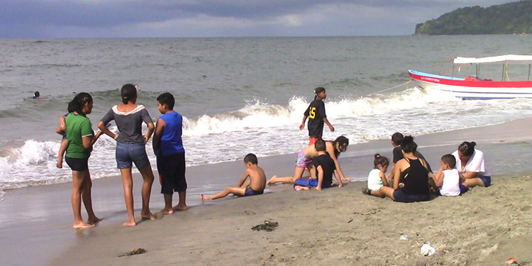 Doctor Umaña recomienda «burbuja social» para evitar contagios en Semana Santa