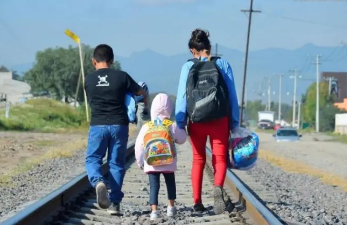 Al menos 14 mil menores han salido de Honduras en las cuatro caravanas de migrantes del 2022