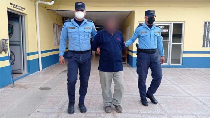 Detiene a un hondureño cuando trasladaba a 30 cubanos rumbo a EEUU