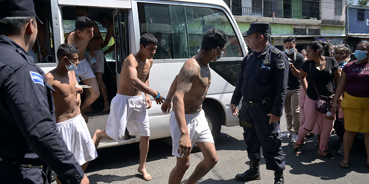 Bukele anuncia detención de más de 15,000 pandilleros en casi un mes